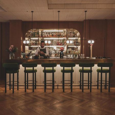 Hotel Regina Барселона Екстериор снимка