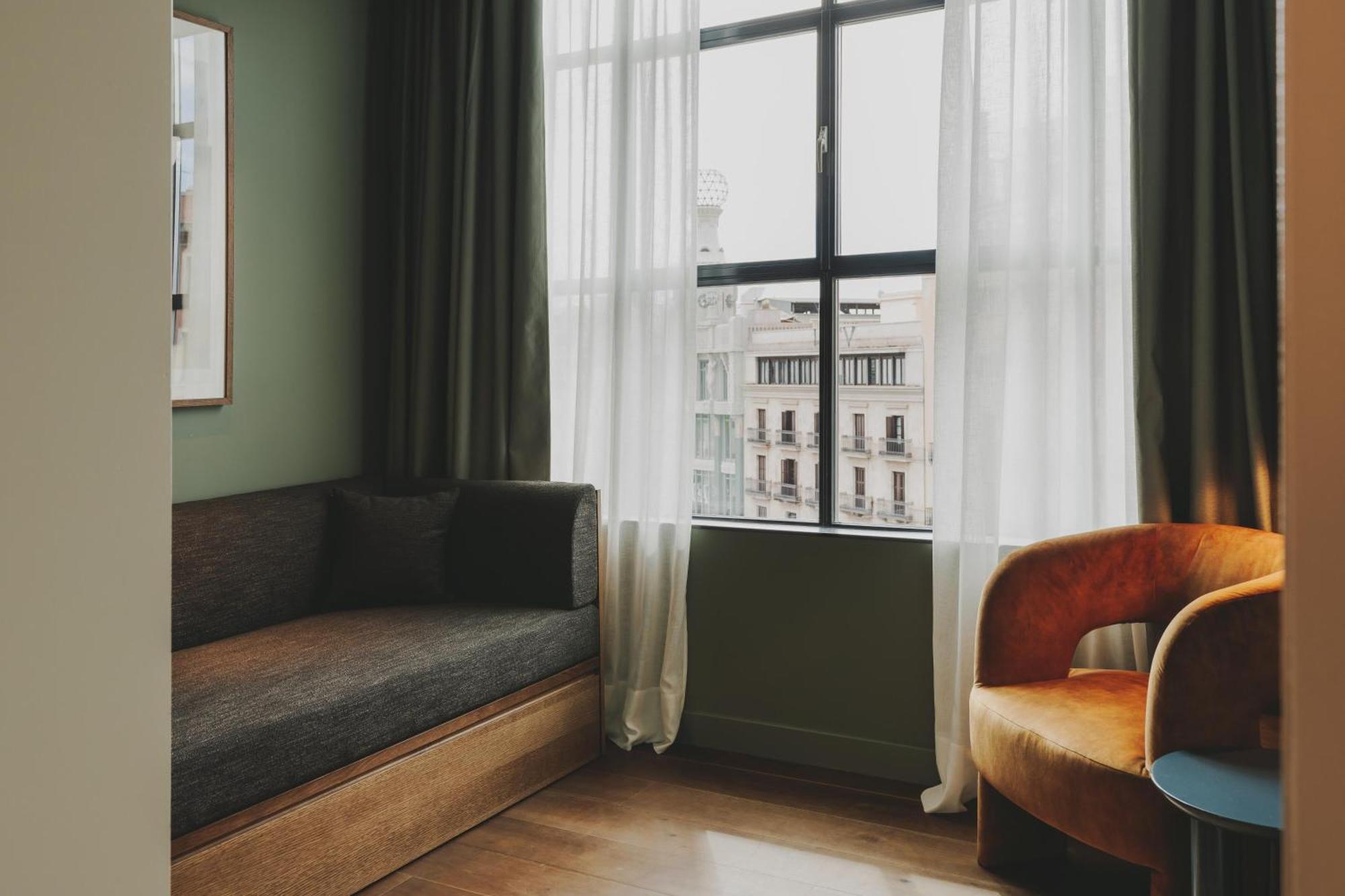 Hotel Regina Барселона Екстериор снимка