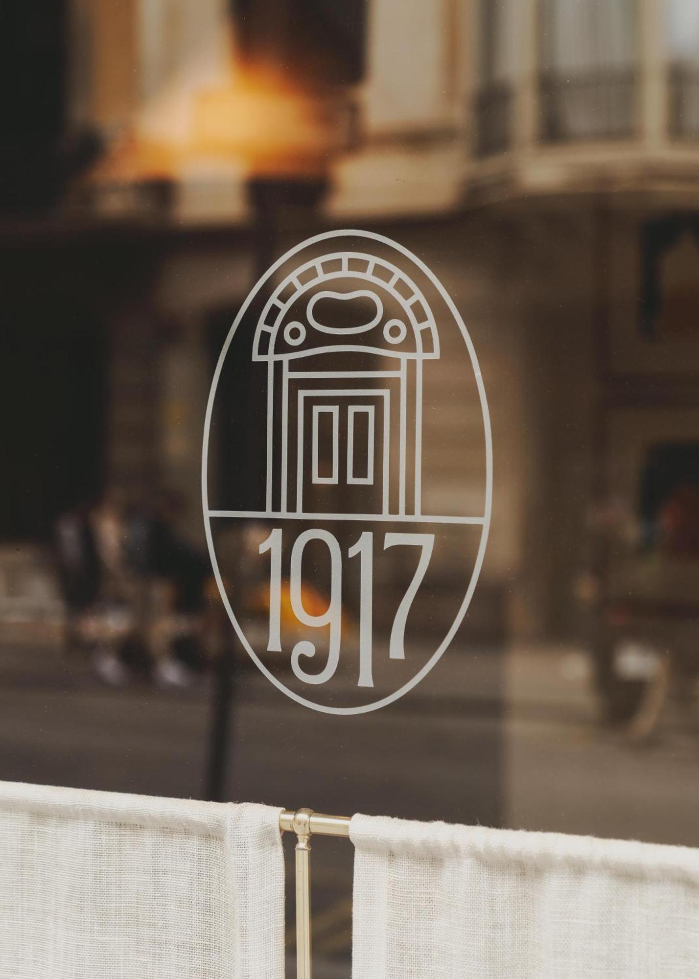 Hotel Regina Барселона Екстериор снимка