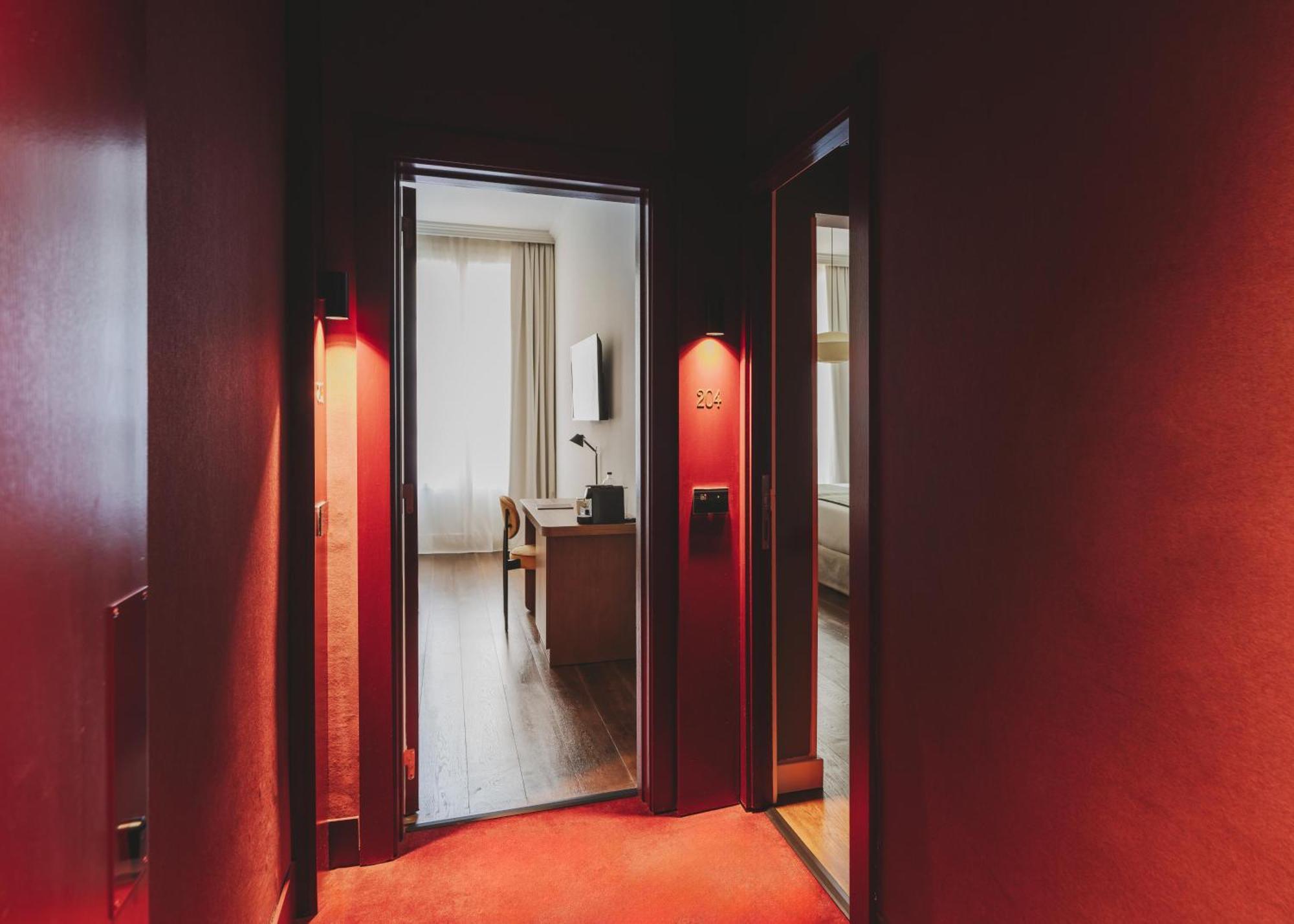 Hotel Regina Барселона Екстериор снимка