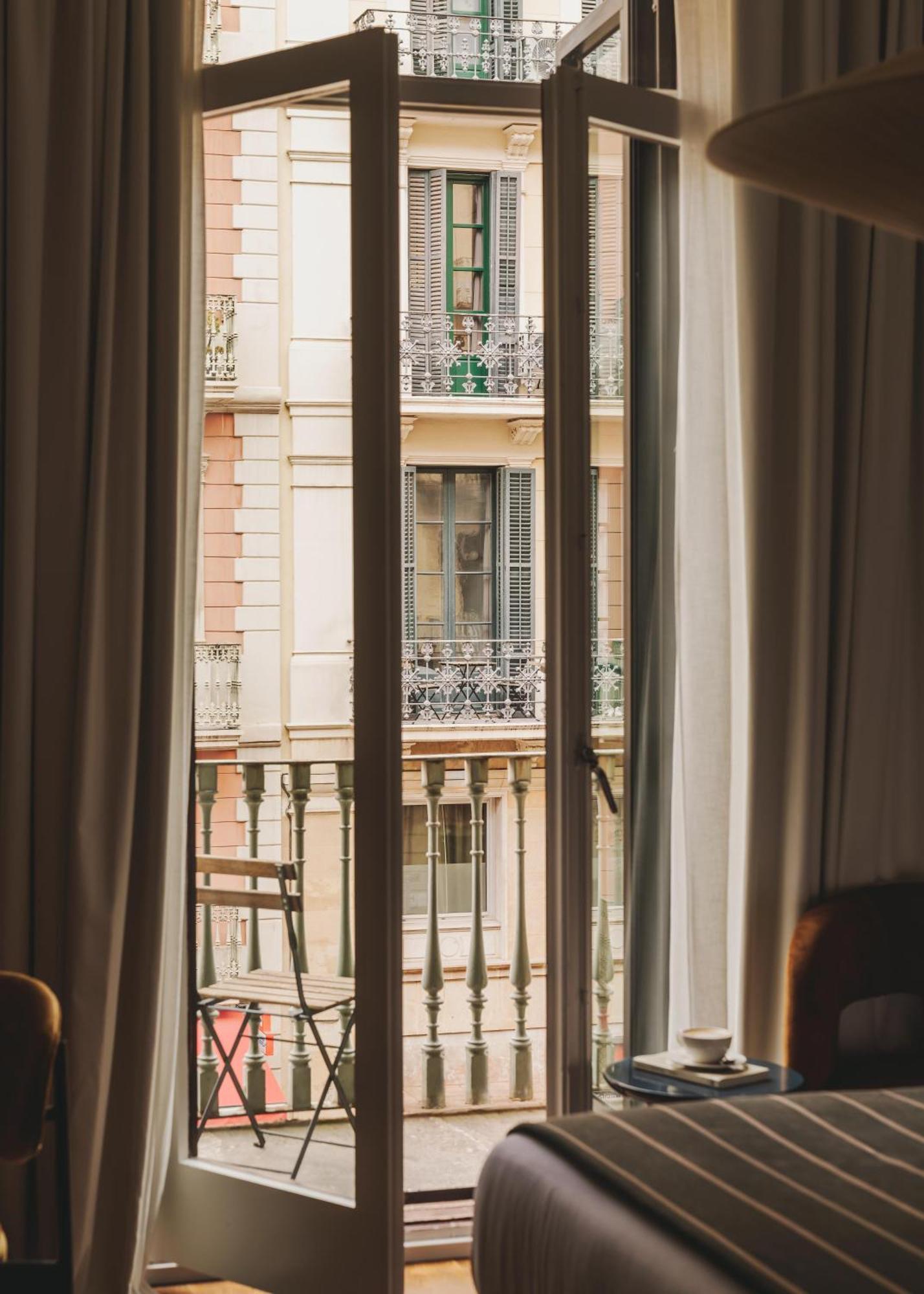 Hotel Regina Барселона Екстериор снимка