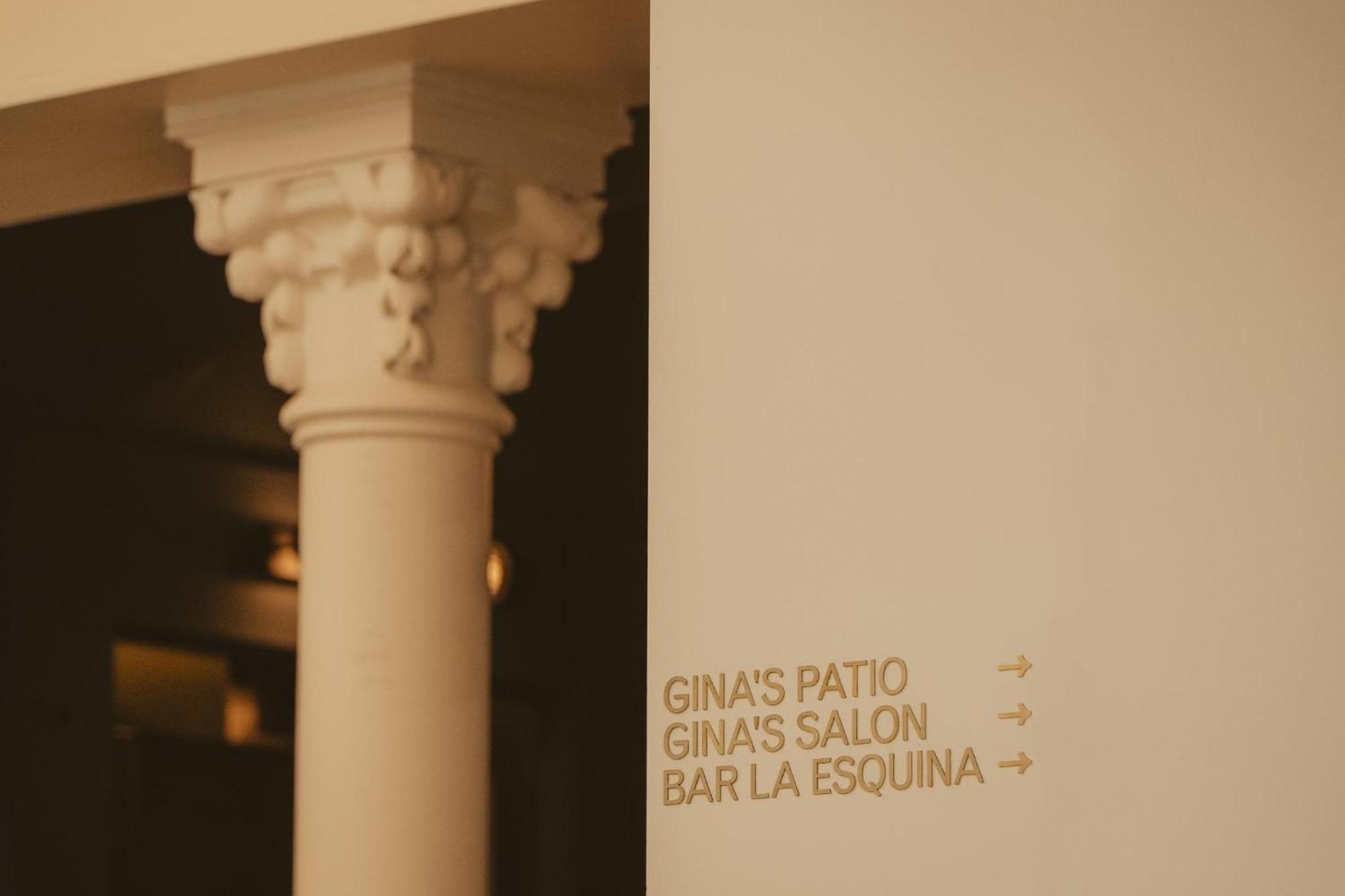 Hotel Regina Барселона Екстериор снимка